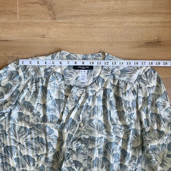 100% Silk Jones New York Blue-Gray Floral Tie-Neck Blouse | Size 18W - Picture 7 of 8